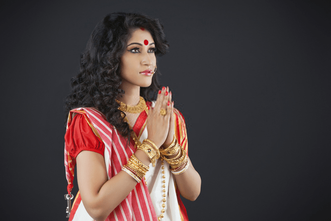 Bengali style saree draping